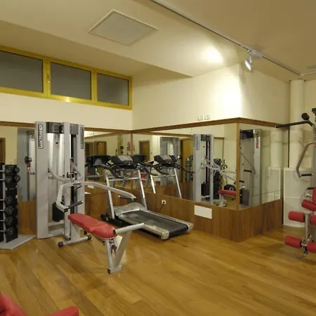 Flat Featuring A Large Sun-filled Terrace 아파트 비비오네