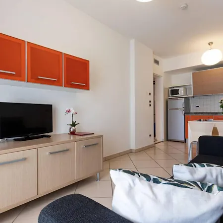 Flat Featuring A Large Sun-filled Terrace Bibione