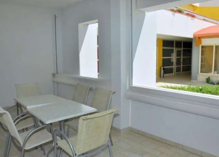 Flat Featuring A Large Sun-filled Terrace Appartamento Bibione