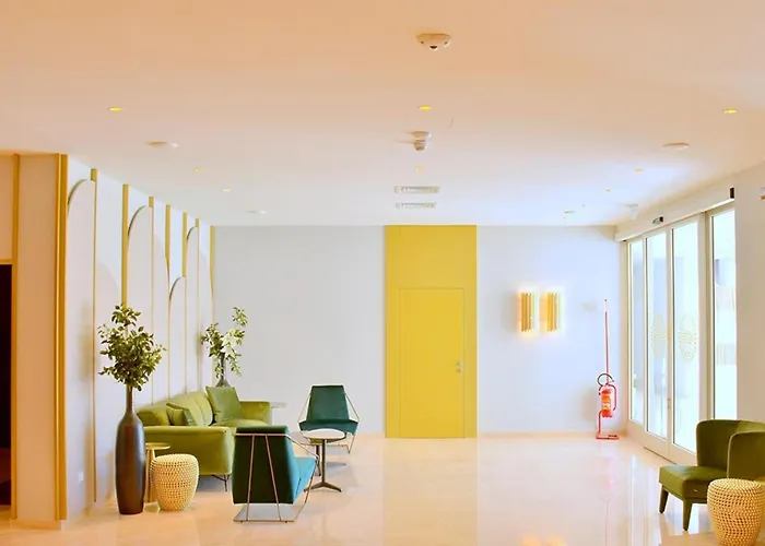 Lejlighed Flat Featuring A Large Sun-filled Terrace